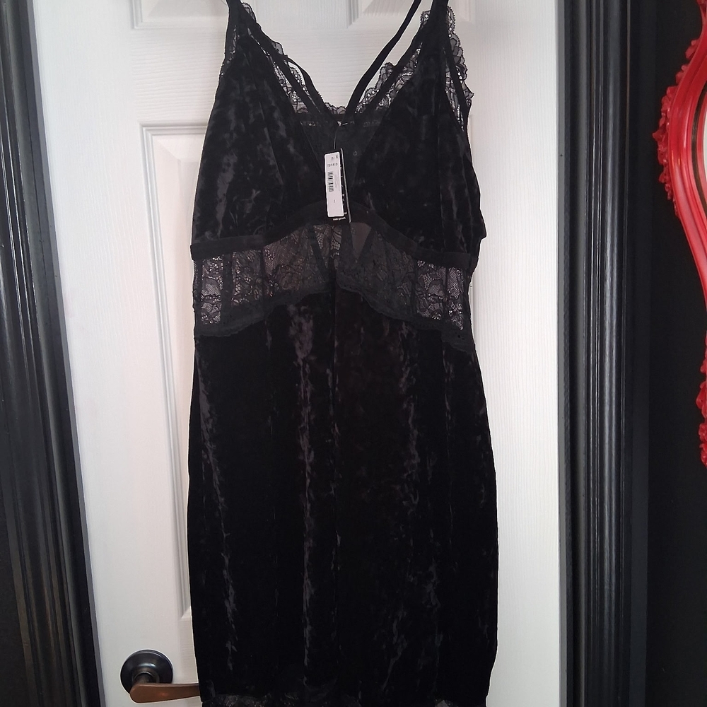 Torrid Black Velvet Lace Chemise